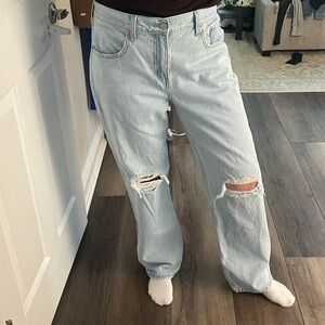 Light Blue Ripped women’s LEVI Jeans